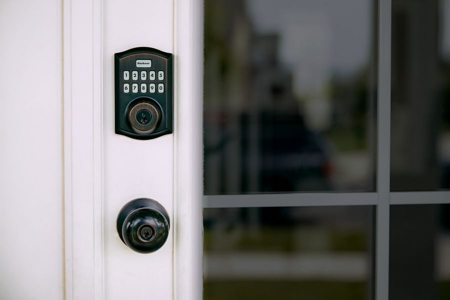 smart lock compatible with home security systems