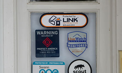 How effective is a home security system sign in deterring burglars?